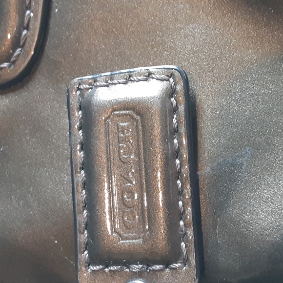 COACH, Small Bronze, Zip Wristlet - Picture 2 of 6